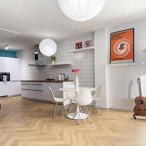 Apartment Rotterdam's Coolest, Rotterdam