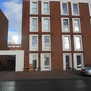 Apartment Sewdien's Maashaven, Rotterdam